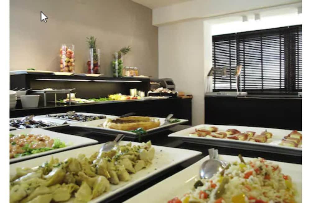 Hotel Ines กัตตอลิกา ภายนอก รูปภาพ