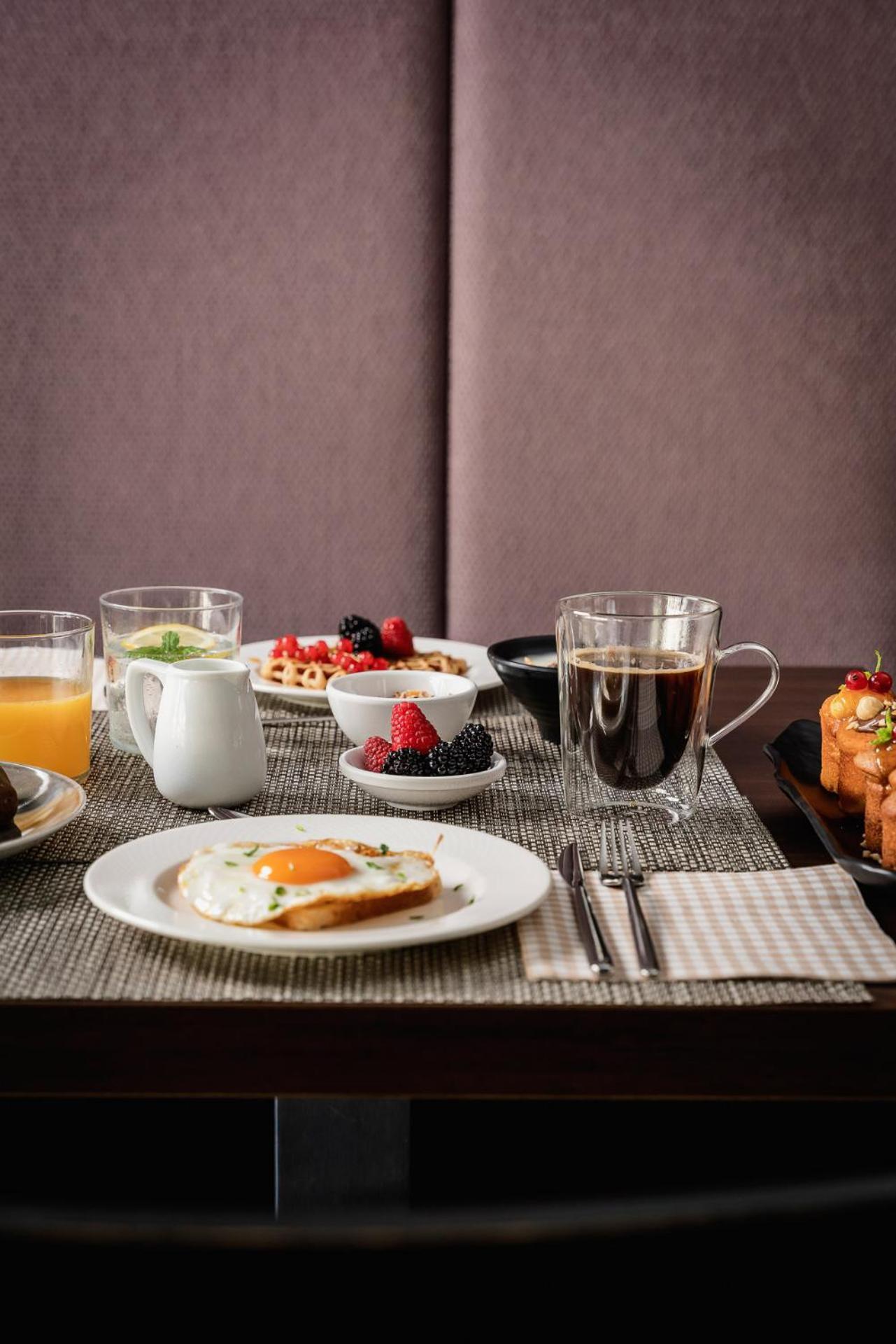 Hotel Ines กัตตอลิกา ภายนอก รูปภาพ