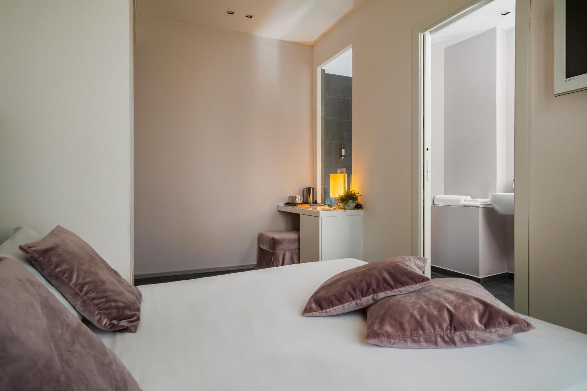 Hotel Ines กัตตอลิกา ภายนอก รูปภาพ
