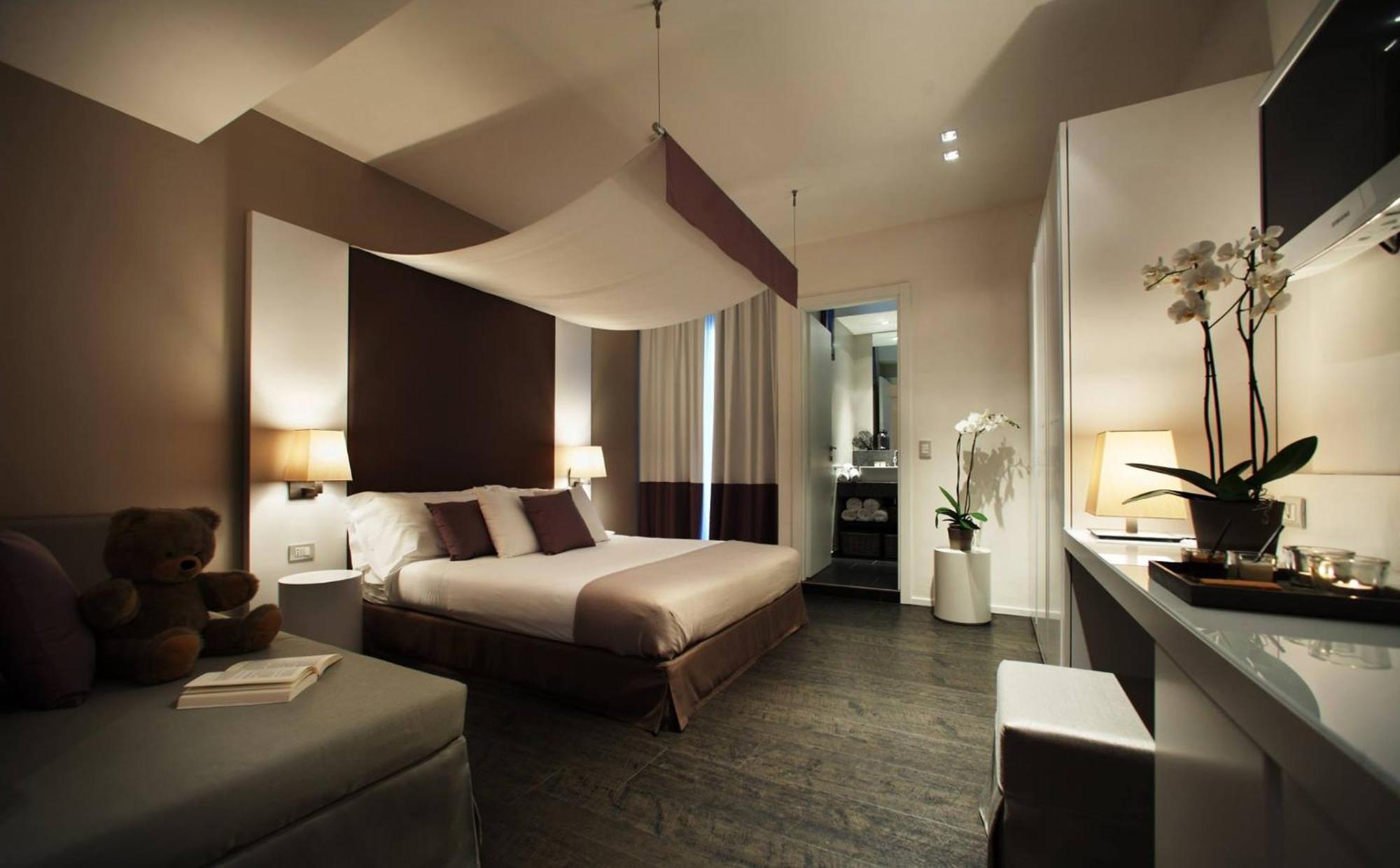 Hotel Ines กัตตอลิกา ภายนอก รูปภาพ