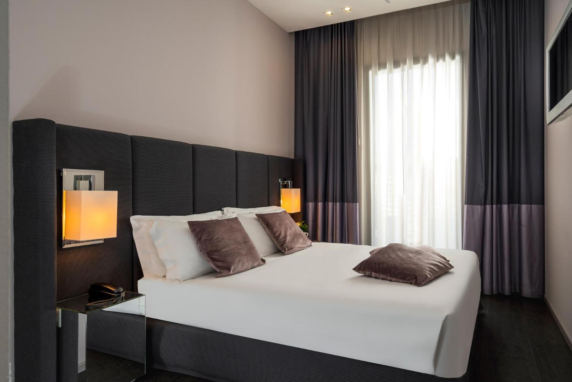 Hotel Ines กัตตอลิกา ภายนอก รูปภาพ
